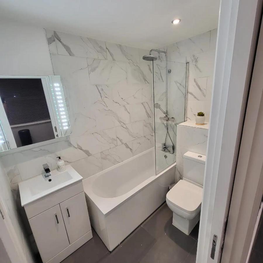 Beautiful Brighton Apartment, 5Min Walk To Beach מראה חיצוני תמונה