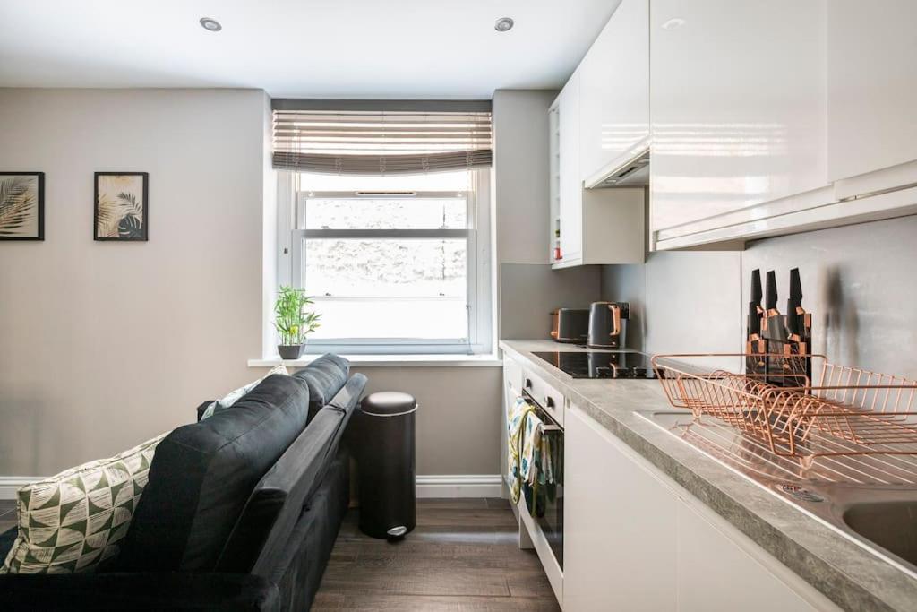 Beautiful Brighton Apartment, 5Min Walk To Beach מראה חיצוני תמונה