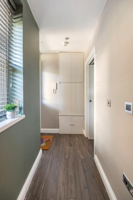 Beautiful Brighton Apartment, 5Min Walk To Beach מראה חיצוני תמונה