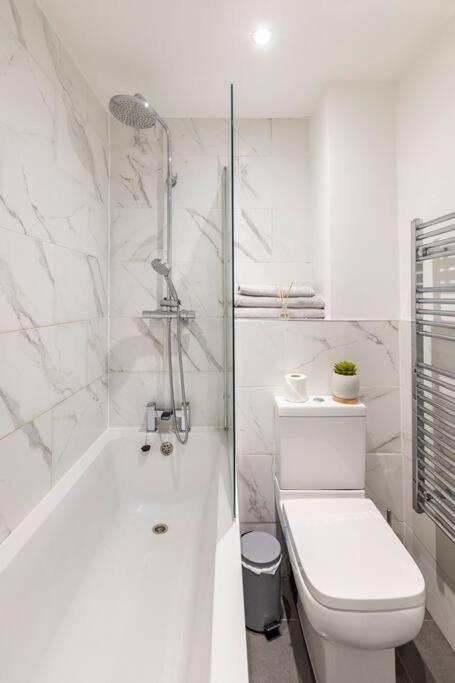 Beautiful Brighton Apartment, 5Min Walk To Beach מראה חיצוני תמונה