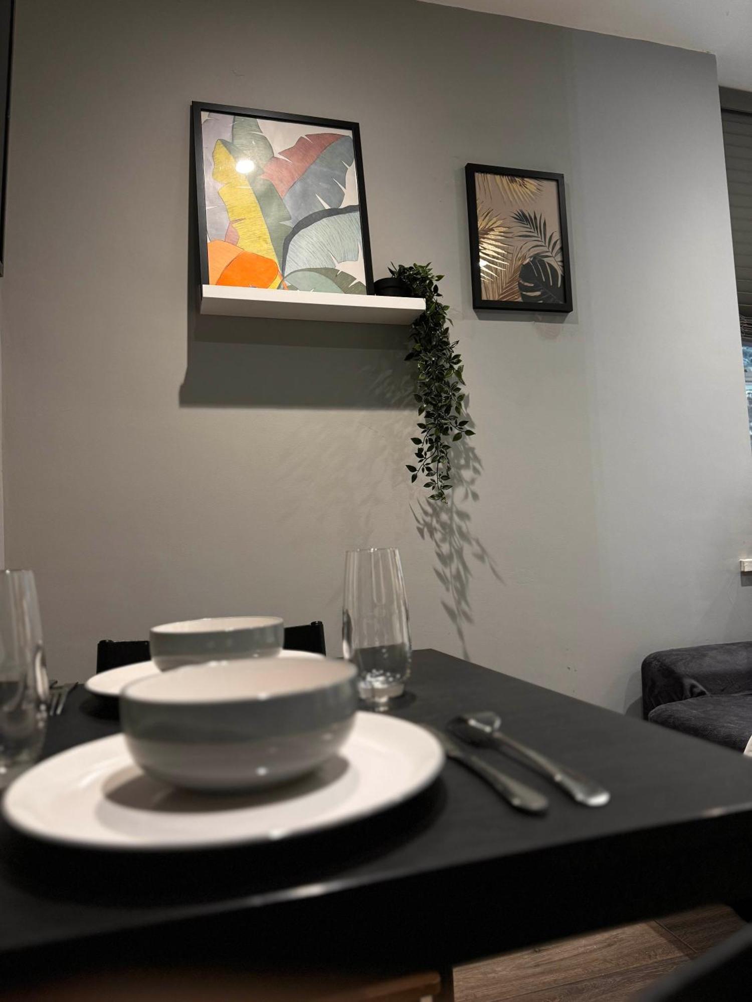 Beautiful Brighton Apartment, 5Min Walk To Beach מראה חיצוני תמונה